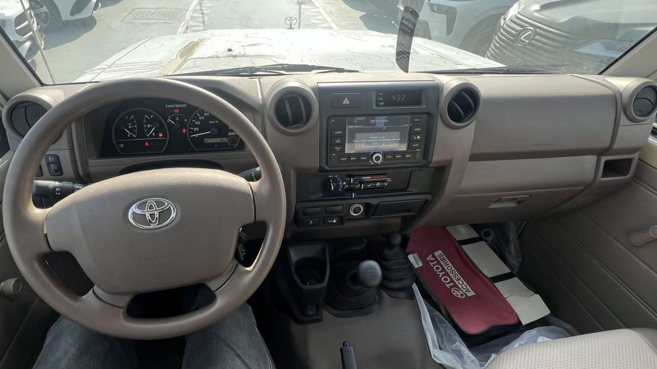 Toyota Land Cruiser Pick Up Std 4.0L Single Cab Utility 4WD TOYOTA LC PICK UP 4.0L Single Cab 4WD