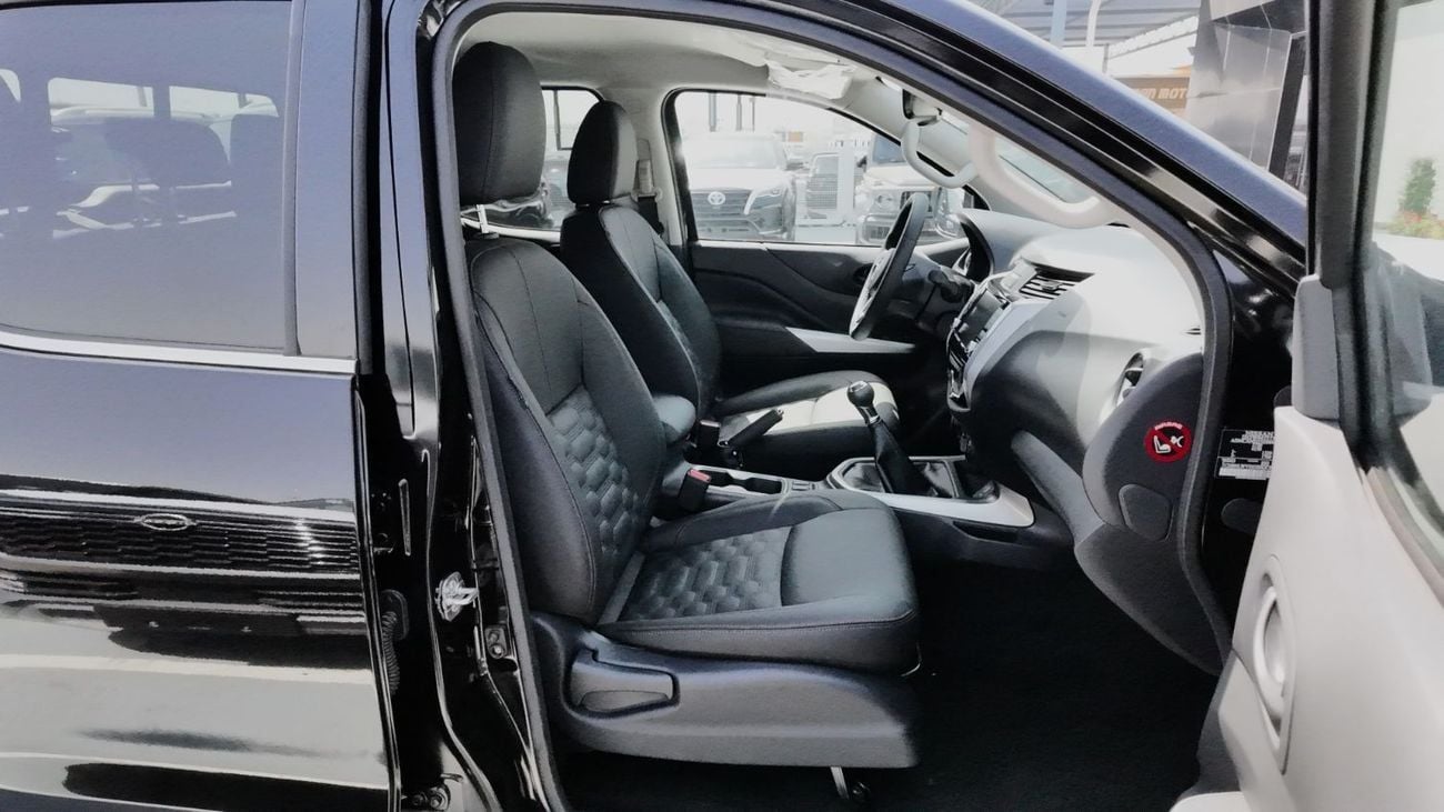 Nissan Navara  2025 Nissan Navara | 2.5L Petrol | 160 HP | Manual | 4x4 | GCC Specs