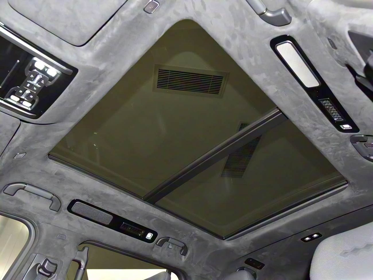 BYD Leopard 8 Smart and Brave Flagship Edition (6 Seats) 21-inch Rims with Tow Hook | 2025 | Ready Stock Limited Q