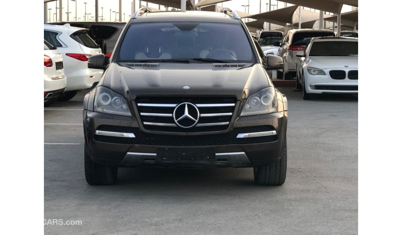 Mercedes-Benz GL 500 Type: Mercedes GL500  Model: 2012  Specifications: GCC, full specifications, cruise control, full el