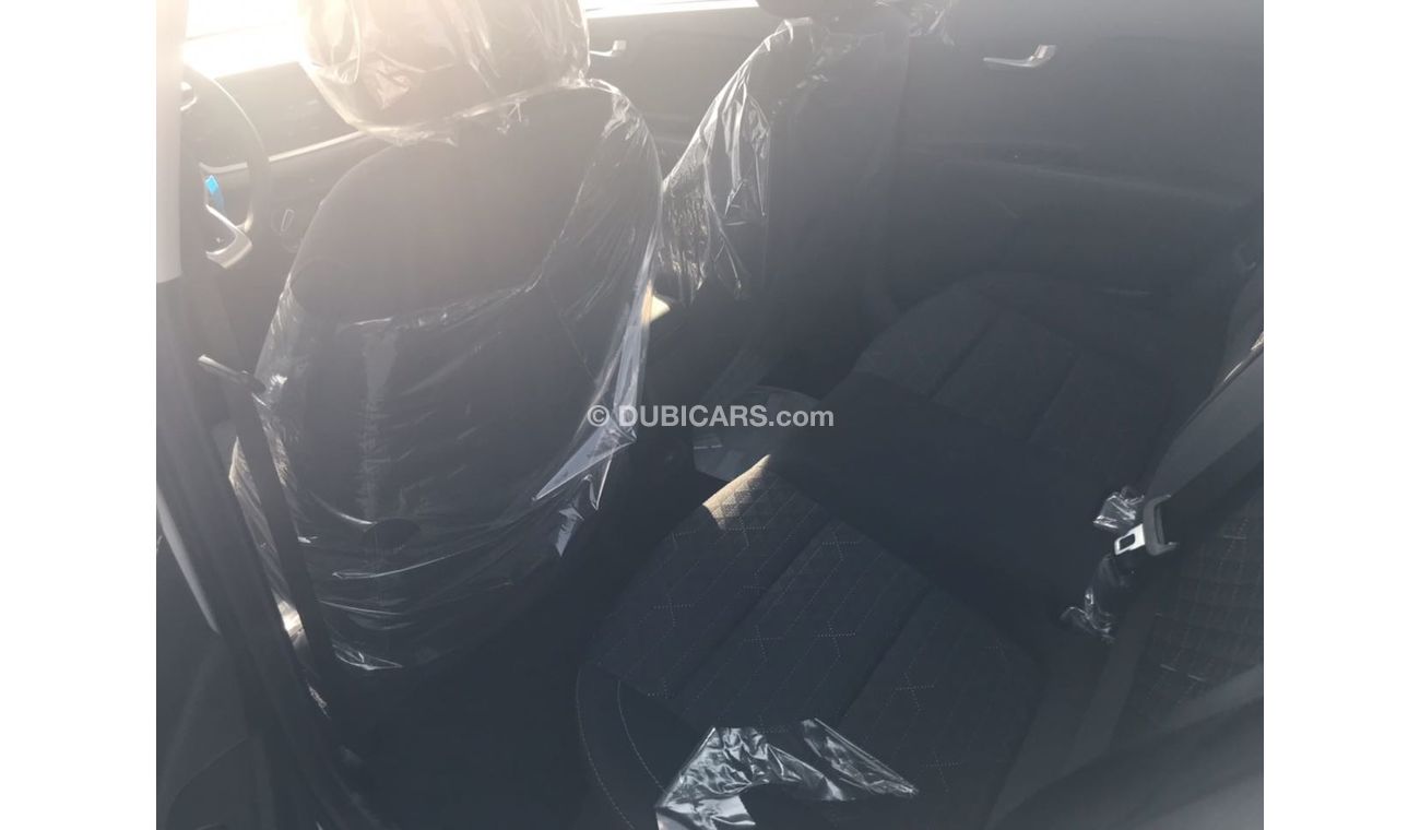 كيا ريو هاتش باك 1.4