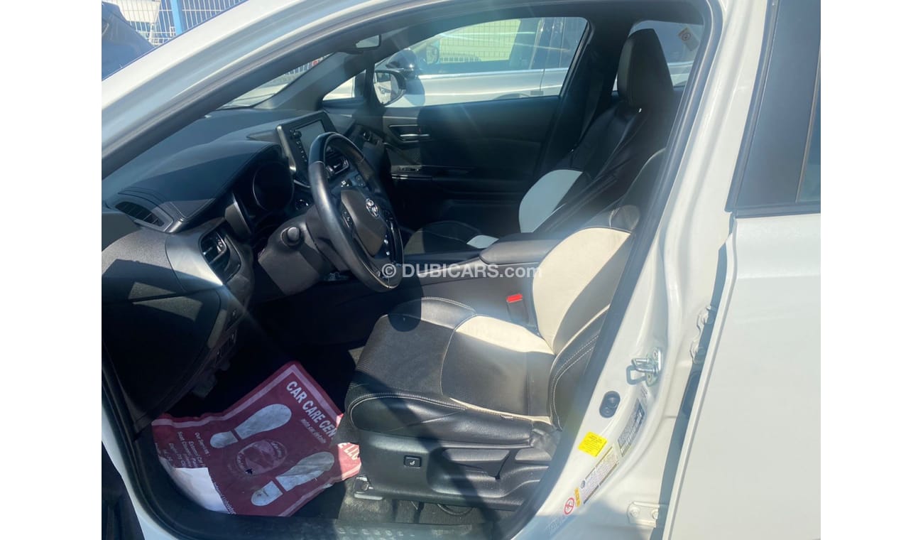 تويوتا CHR 2018 TOYOTA C-HR