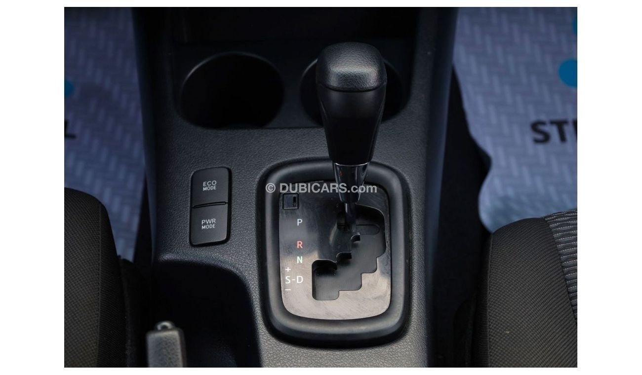 تويوتا هيلوكس GL 2019 2.7L 4X4 DOUBLE CAB A/T PETROL | GCC SPECS - LIKE NEW CONDITION READY TO DRIVE