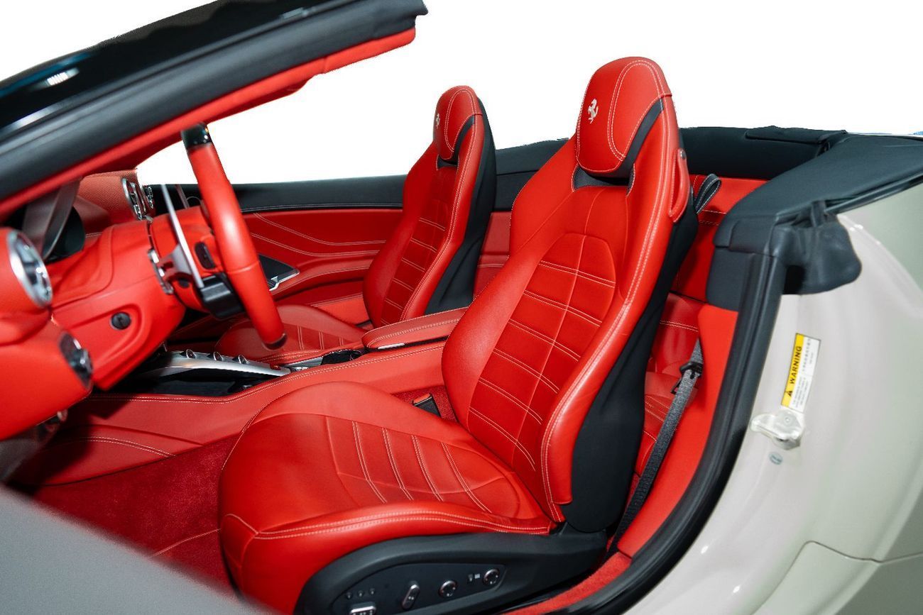 Ferrari California T Handling Speciale 3.9L VERY LOW MILEAGE | 2016 FERRARI CALIFORNIA T | HANDLING SPECIALE | CARBON LED