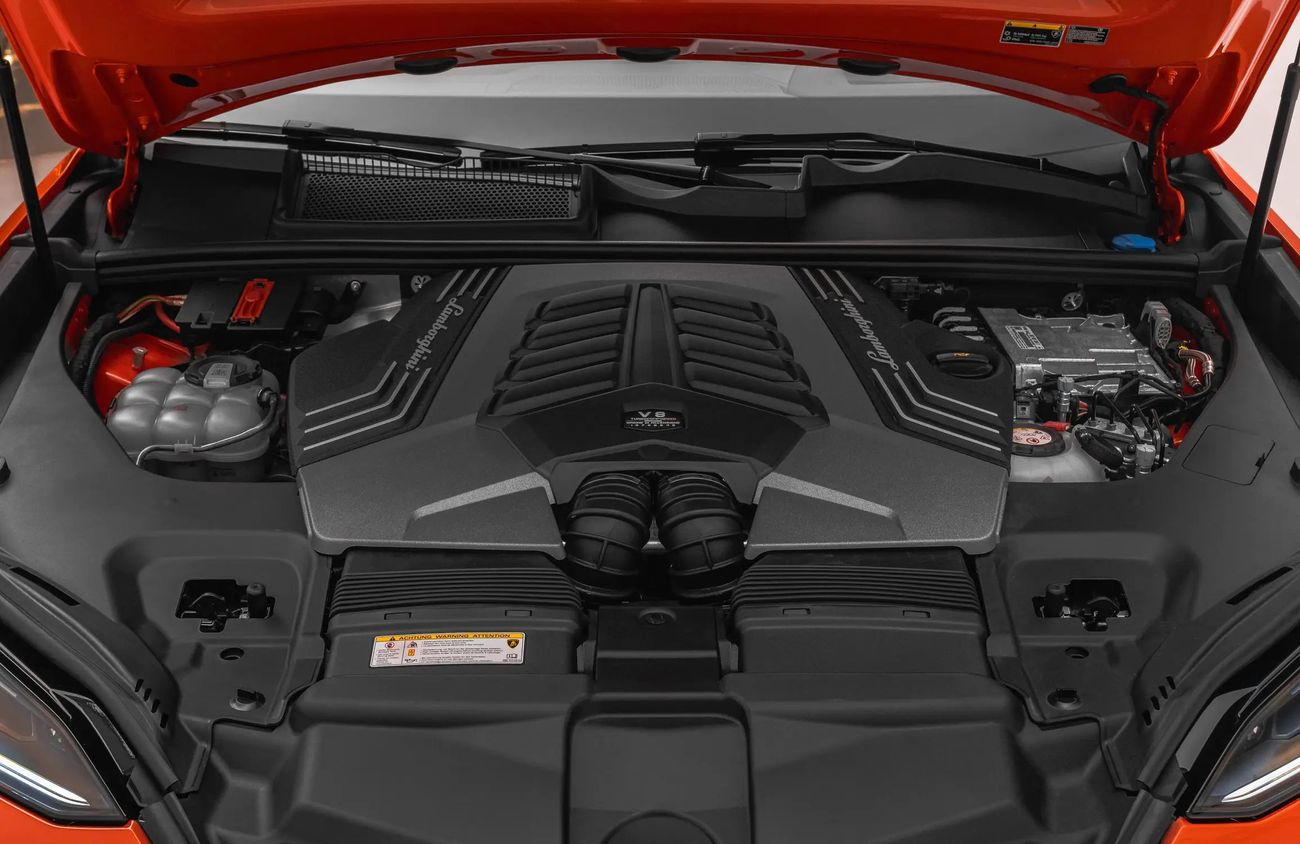 لامبورغيني اوروس 4.0L V8 Twin-Turbocharged Engine + eMotors