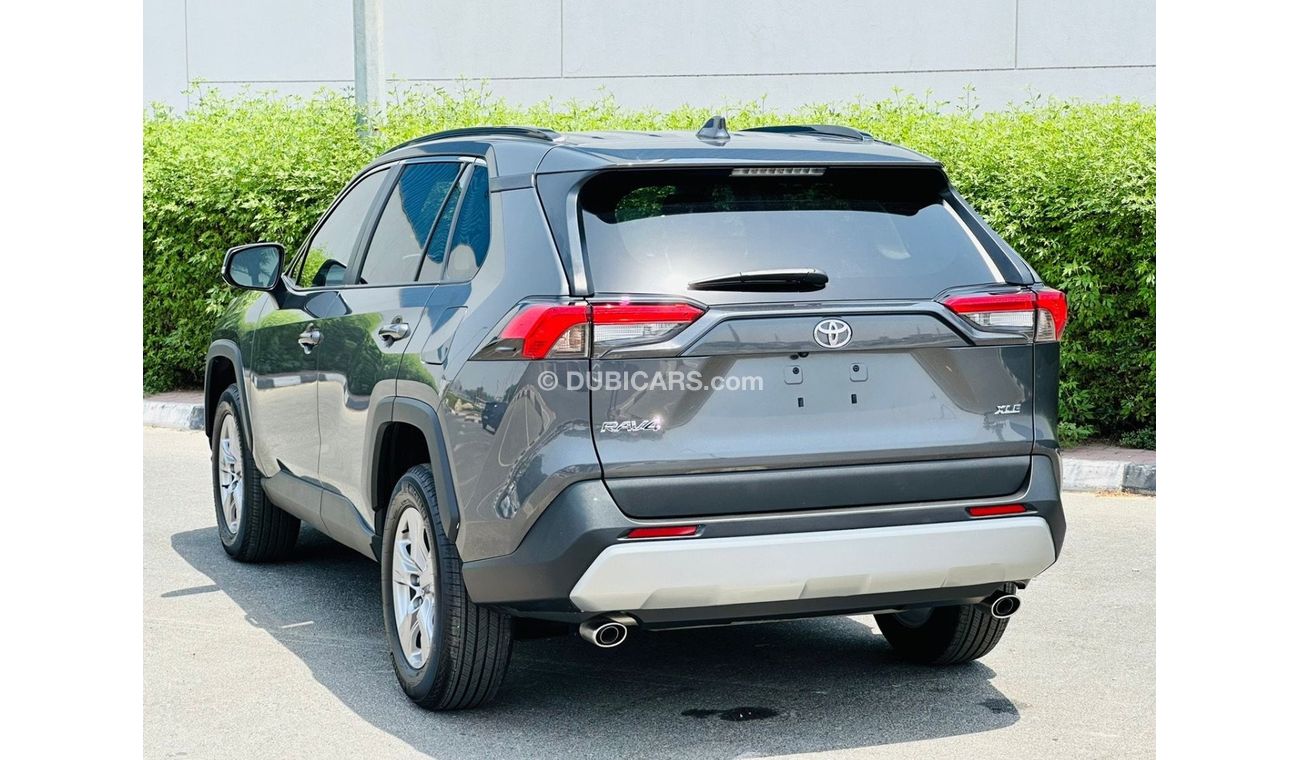 تويوتا هيلوكس Full option clean car like 0kmmiu