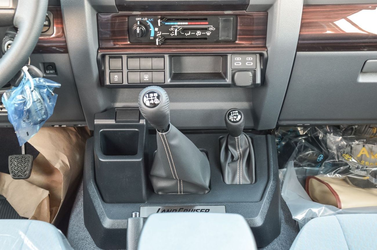 Toyota Land Cruiser TOYOTA LAND CRUISER 76 SERIES 4.5L 4WD SUV 2024 FULL OPTION | REAR CAMERA | DIFFERENTIAL LOCK | VINC