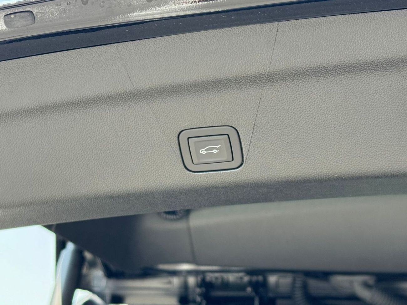 Cadillac Escalade 2025 Cadillac Escalade 6.2L V8 ESV Sport Platinum Executive Canadian Spec