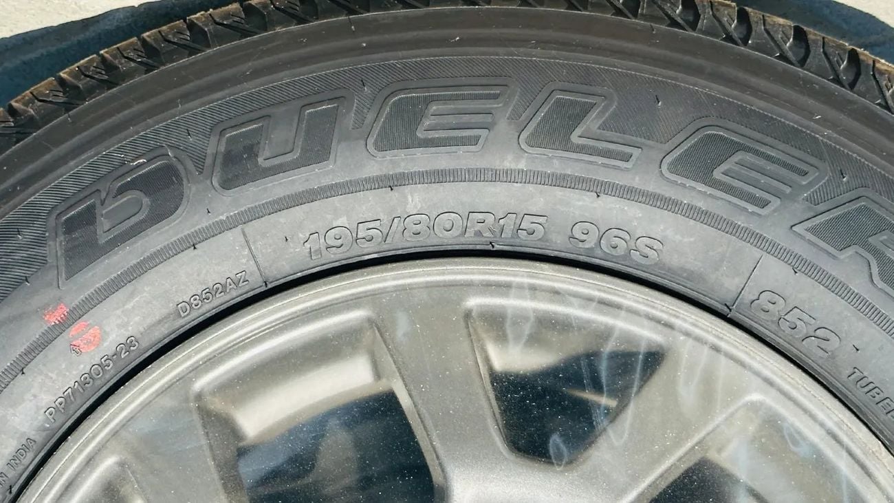 سوزوكي جيمني 1.5L 4WD GLX 5Doors Automatic