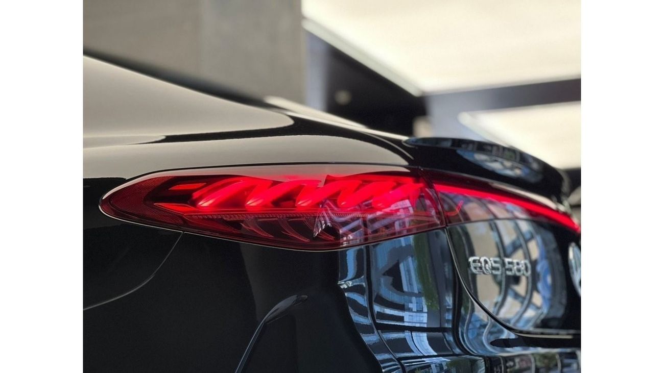 Mercedes-Benz EQS 580 Premium + Mercedes EQS 580 First Edition. GCC