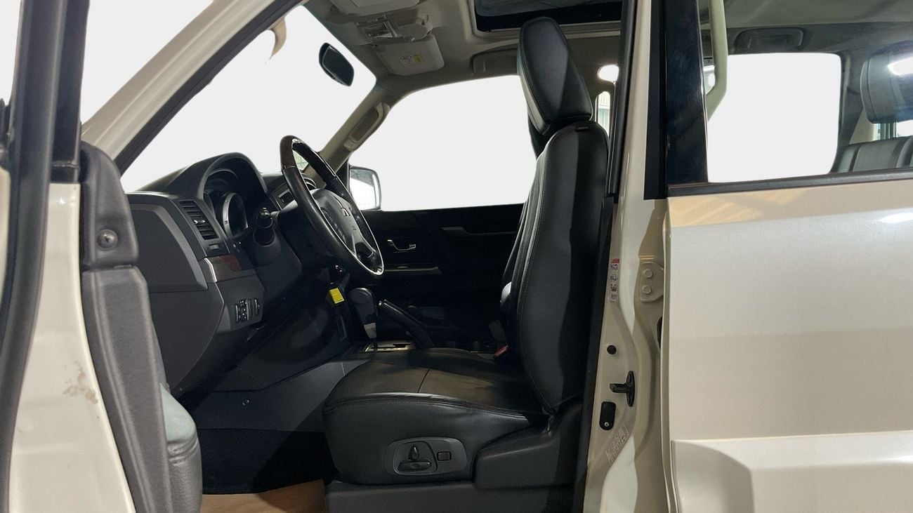 Mitsubishi Pajero GLS Highline 3.8L (274 HP) GLS Highline | Guaranteed Warranty | 0 Down Payment