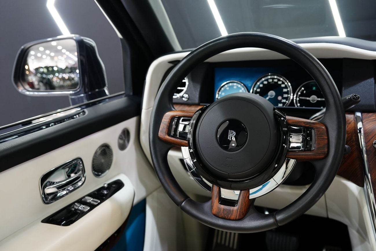 Rolls Royce Cullinan STANDARD VIP Seats w/ Entertainment Screens, Bespoke Audio, Panoramic Roof w/ Starlight!!