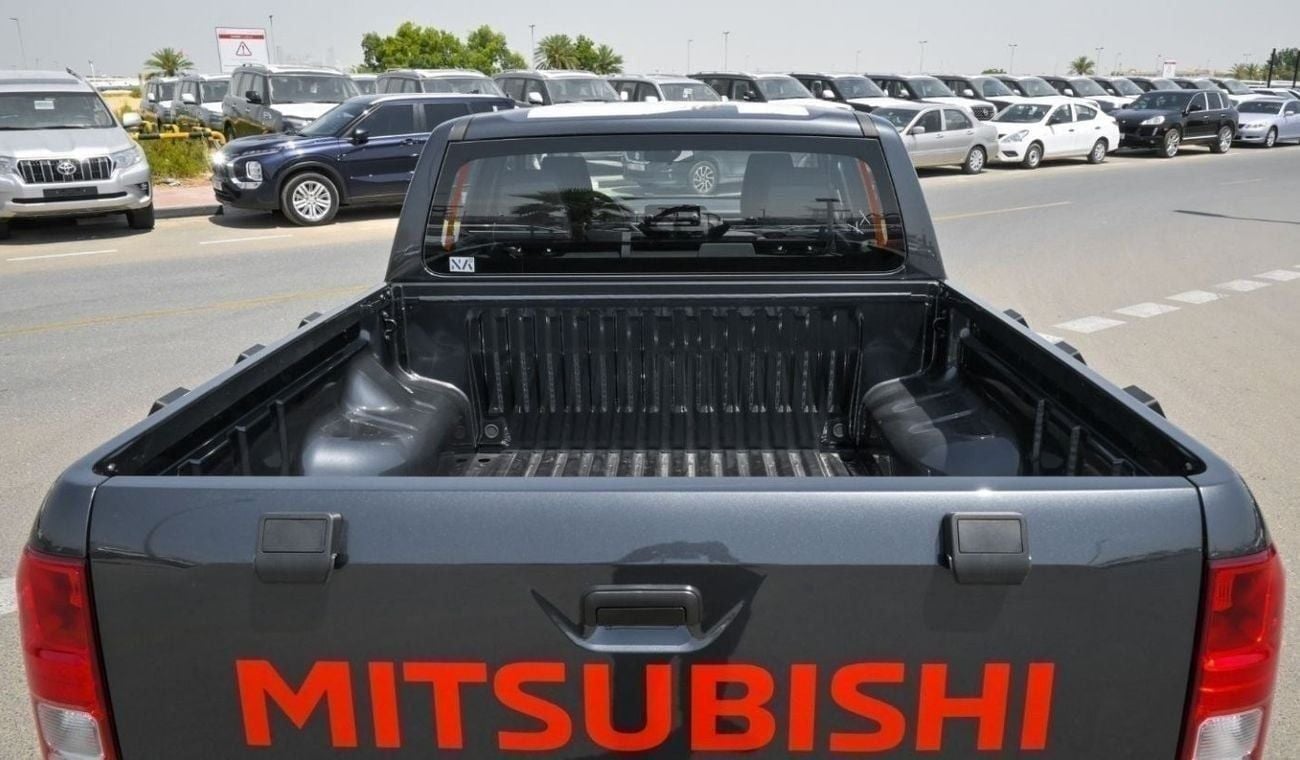 ميتسوبيشي L200 Brand New Mitsubishi L200 2.4L Petrol GLX| Grey/Black | M/T | Euro 5 | 4WD | 2024