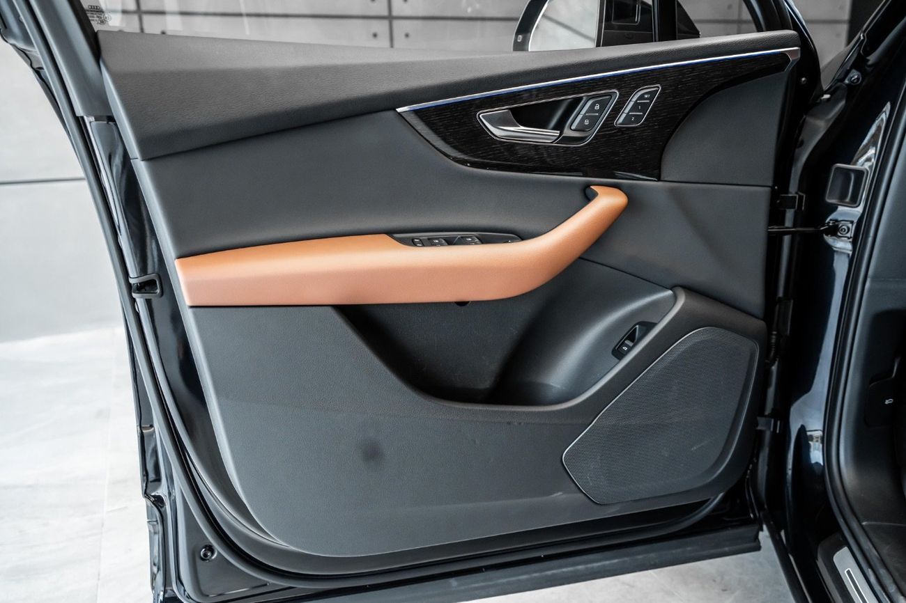 Audi Q7 55 TFSI | S-Line | 2021 | GCC Specs | Agency Warranty | Full Options