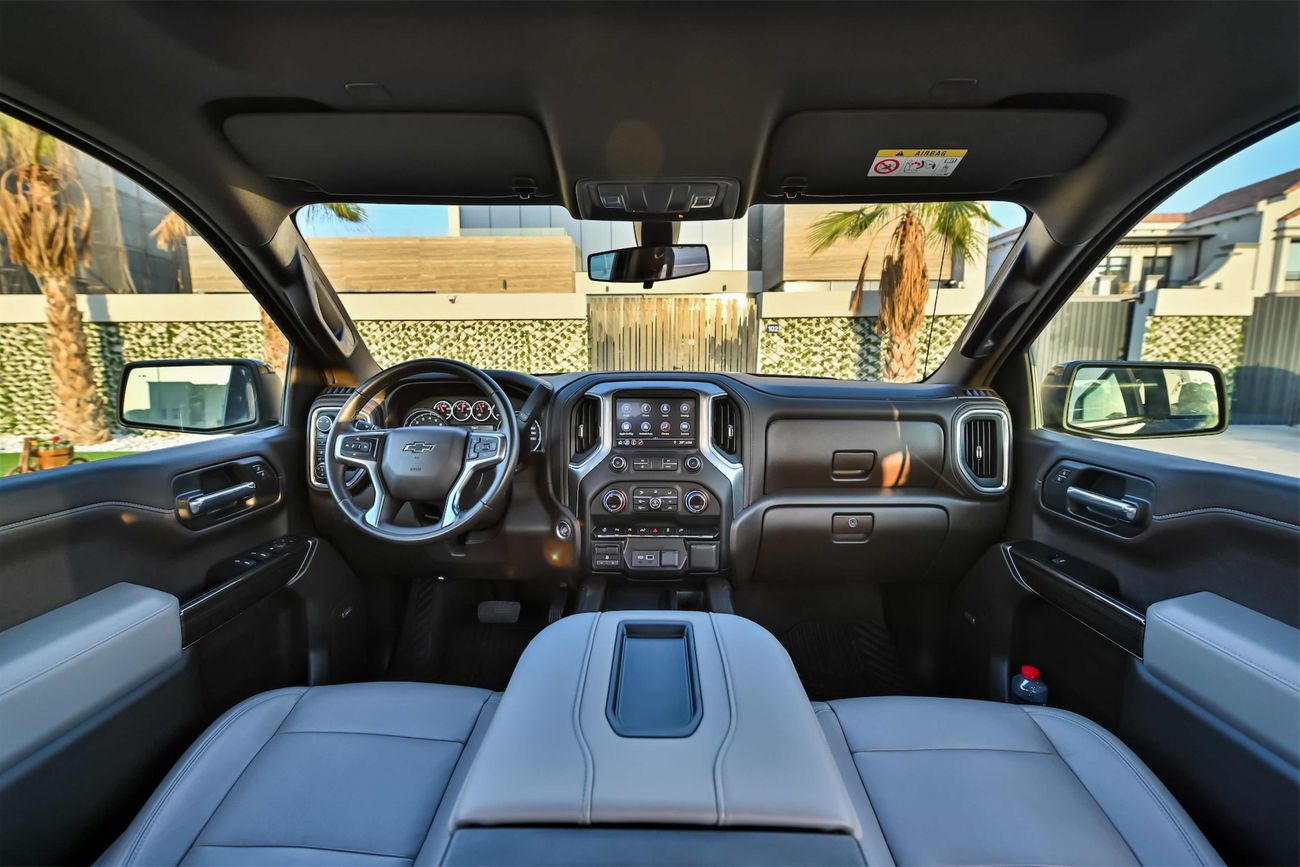 Chevrolet Silverado RST Double Cab | 2,918 P.M | 0% Downpayment | Perfect Condition!