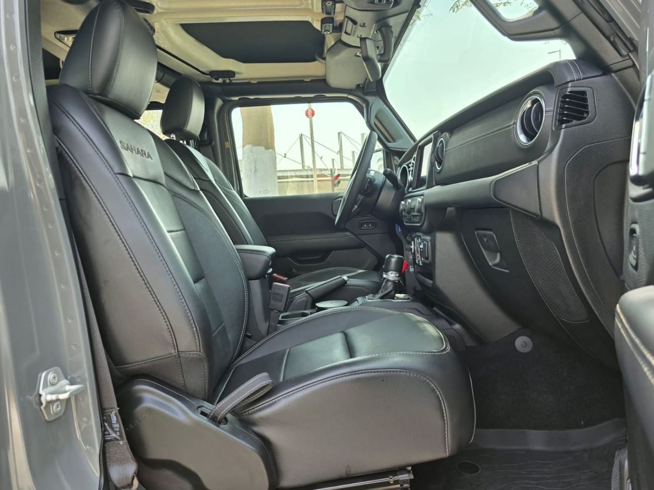 Jeep Wrangler Unlimited SAHARA