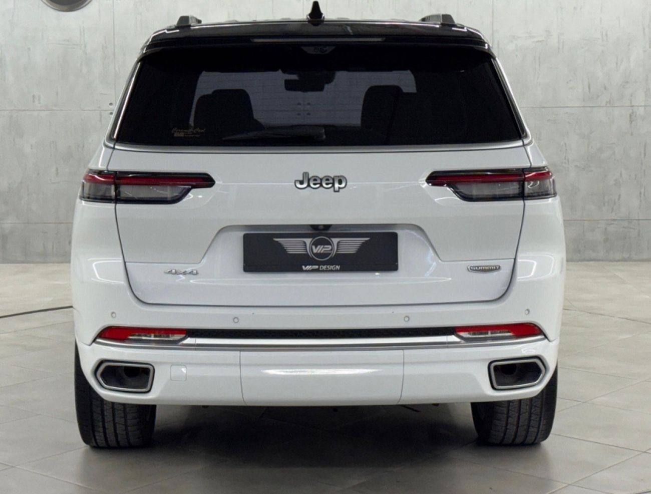 Jeep Grand Cherokee Summit Reserve 5.7L