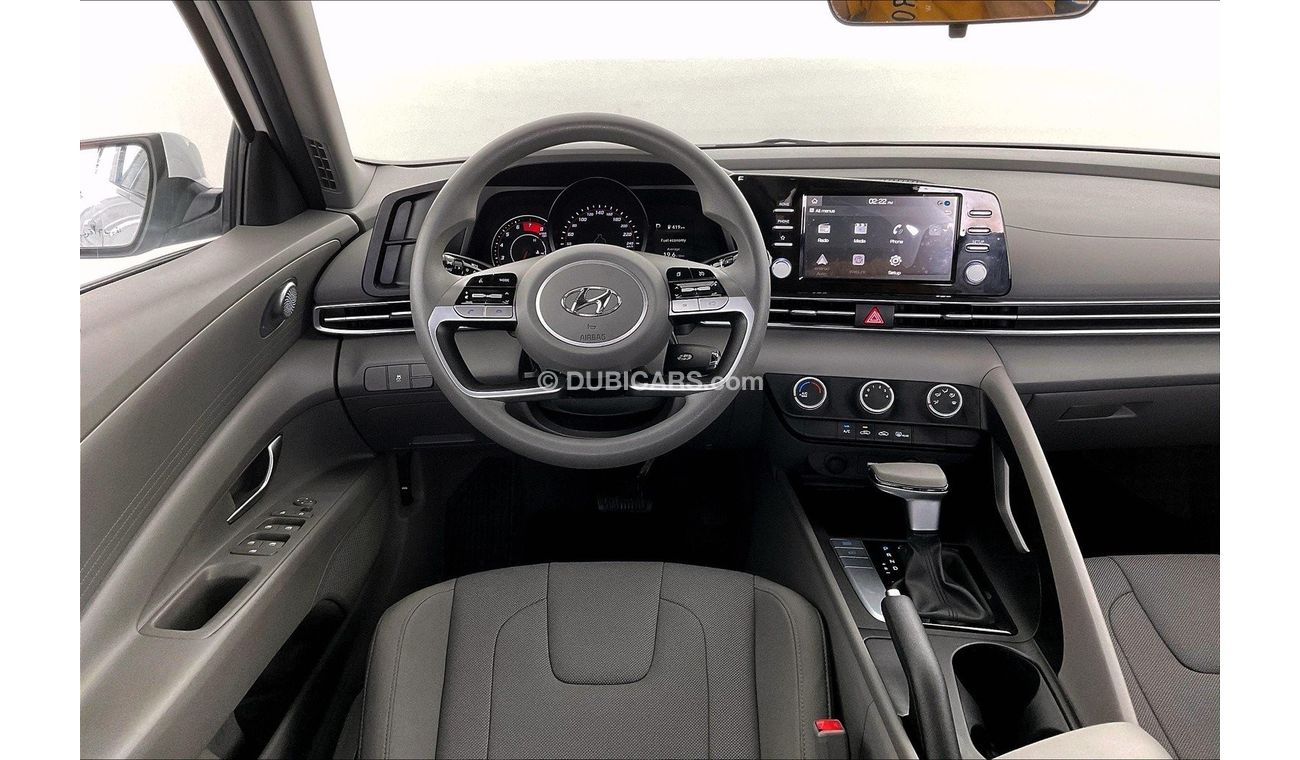 Hyundai Elantra Smart