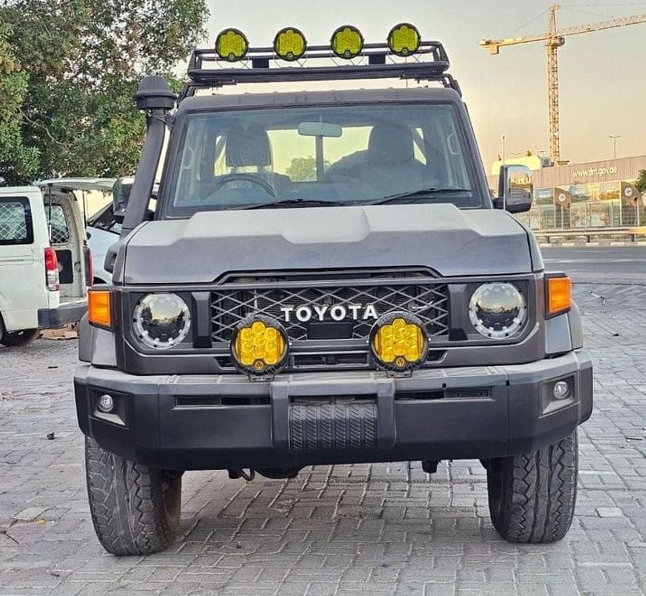 Toyota Land Cruiser Pick Up RHD Single Cabin Off-Road Heavy-duty Utility Pickup Truck 1VD-FTV 4.5L V8 Diesel Engine Manual Gear