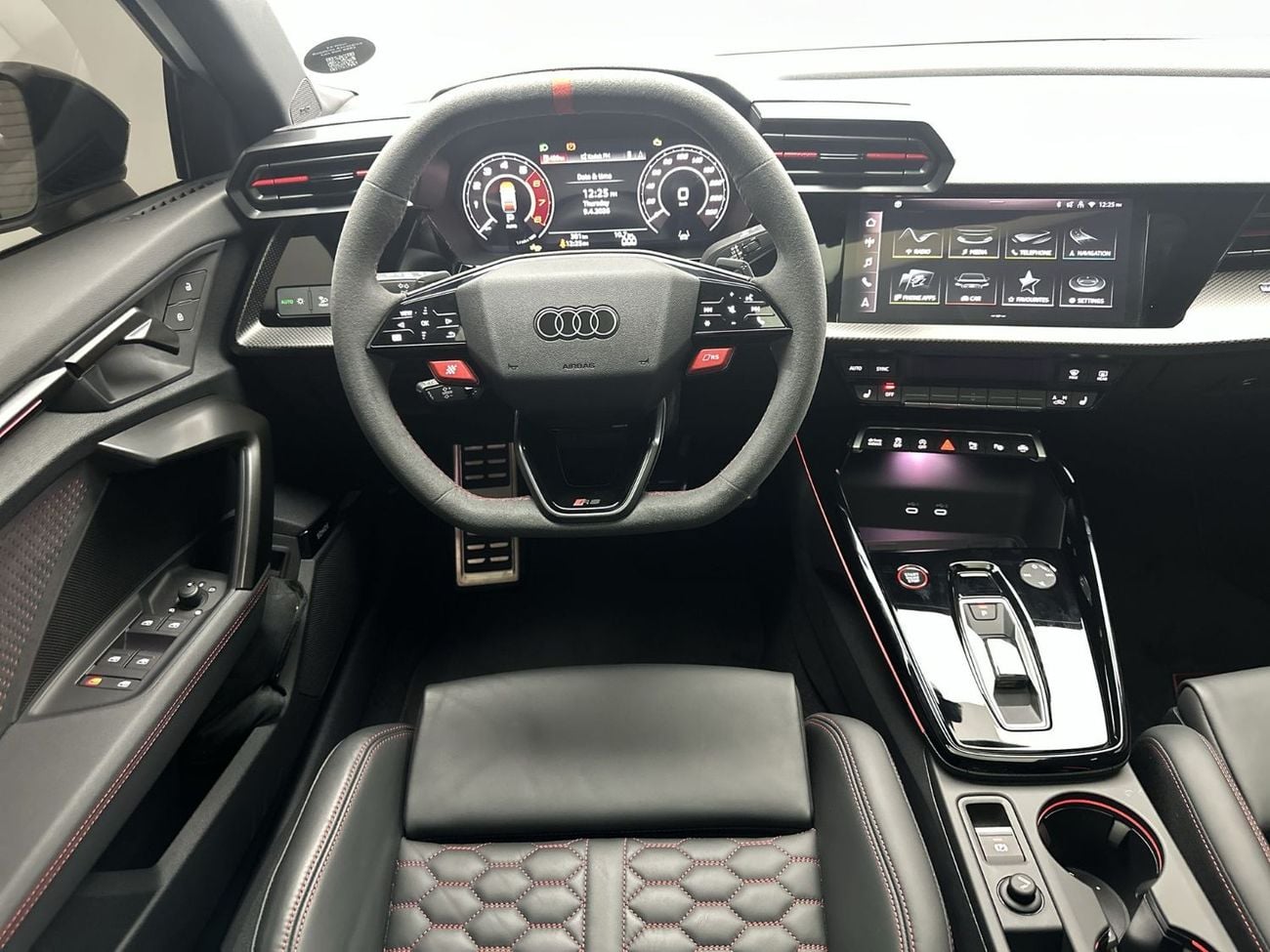 Audi RS3 TFSI quattro 2.5L Sedan 400hp (Ref# 06085)