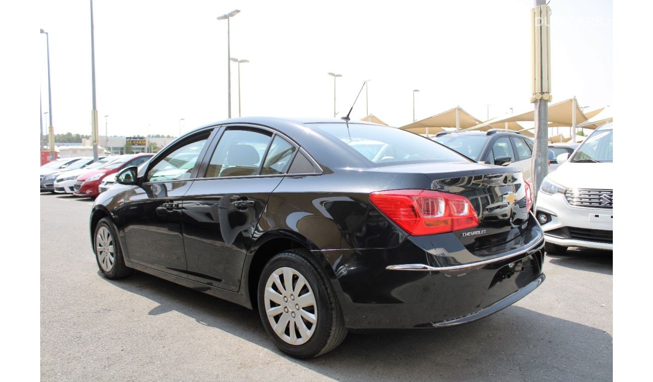 Chevrolet Cruze LS ACCIDENT FREE - GCC - CAR IS IN PERFECT CONDITION INSIDE OUT