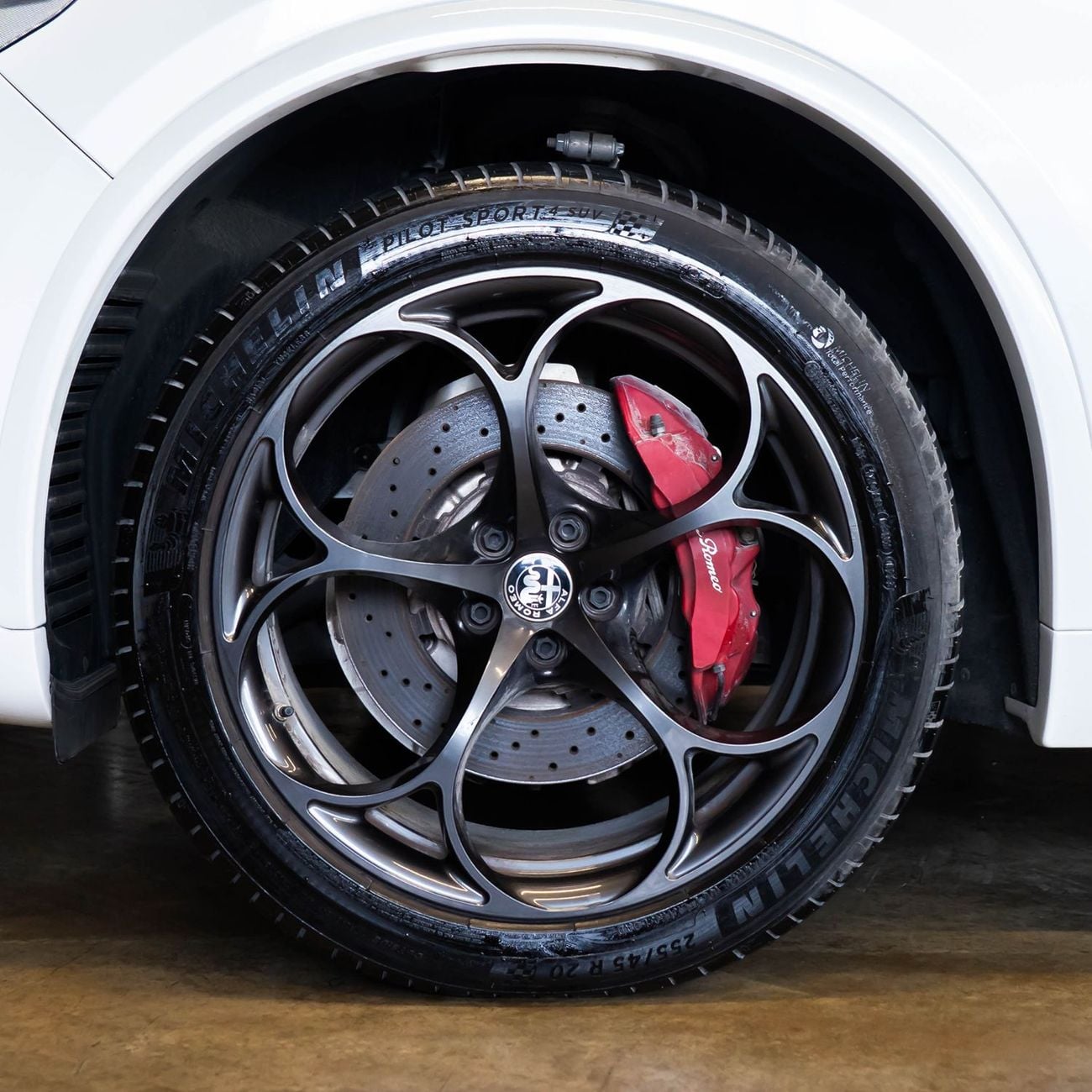 Alfa Romeo Stelvio AED 2,682 P.M • 0% Downpayment •  Alfa Romeo Stelvio Quadrifoglio • 1 Year Warranty