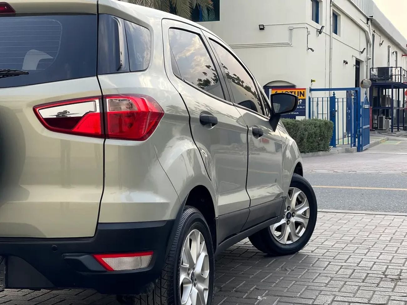 Ford EcoSport 420 EMI | | GCC Specs | Full Service History | Original Paint