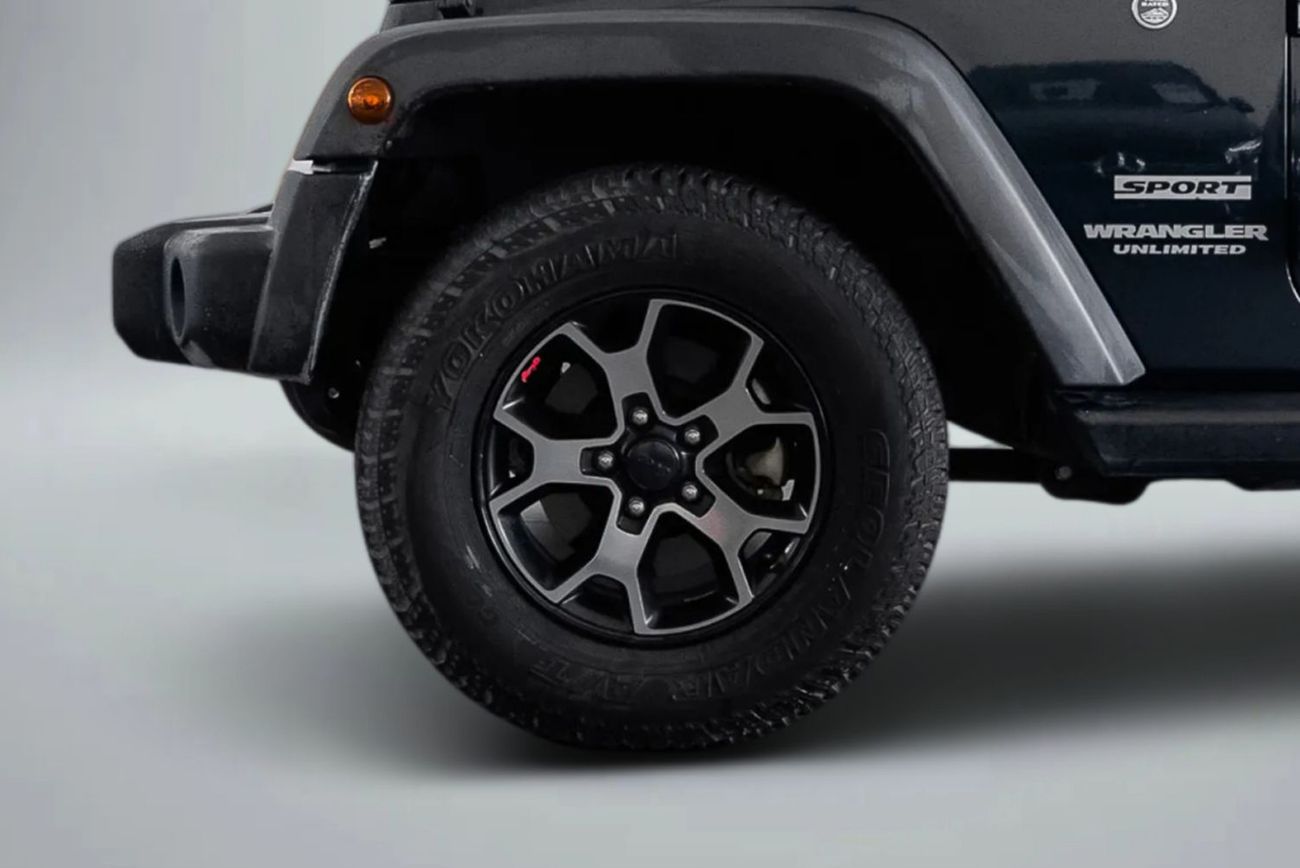 Jeep Wrangler Unlimited Sport 3.6L A/T