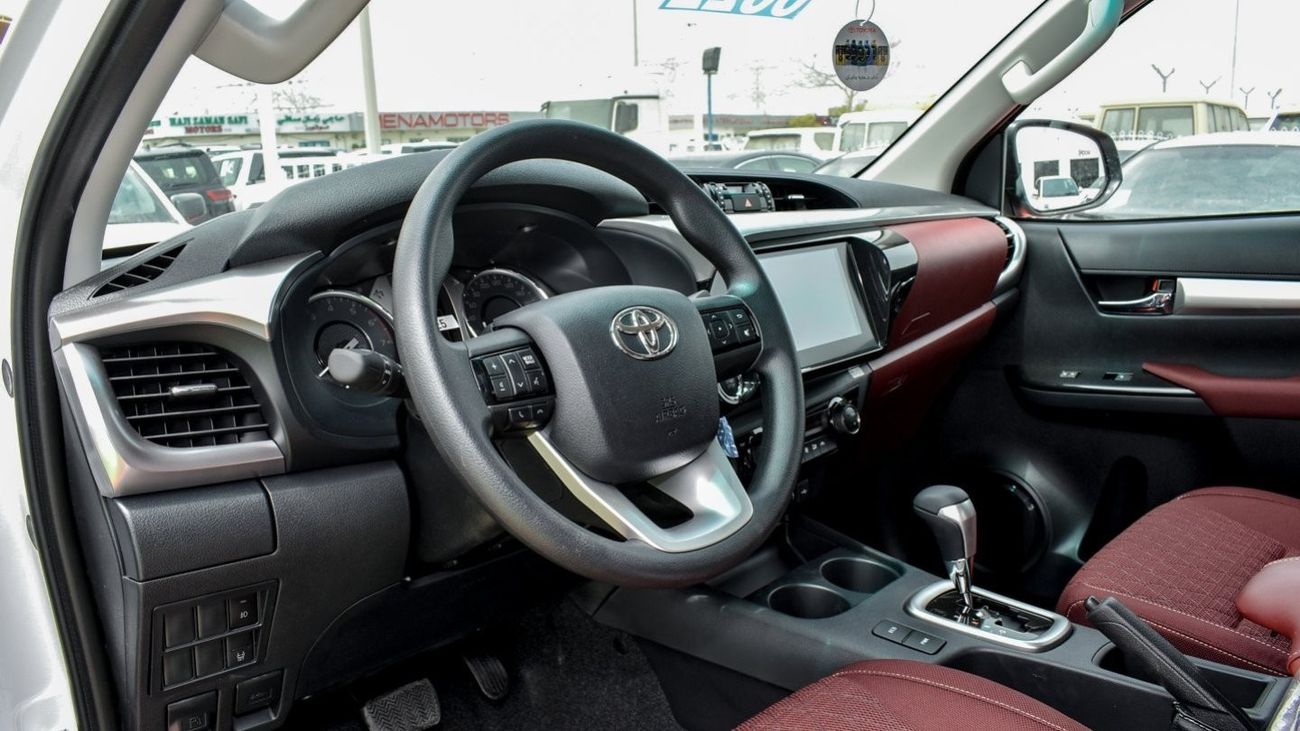 Toyota Hilux S-GLX SR5. 2.7L