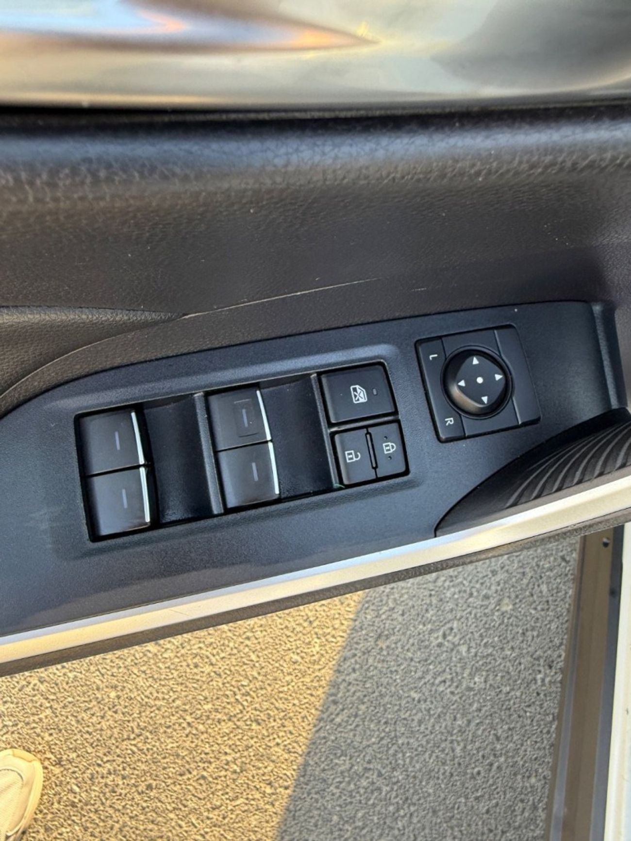 Toyota RAV4 RAV4 xle Hybrid 4x4