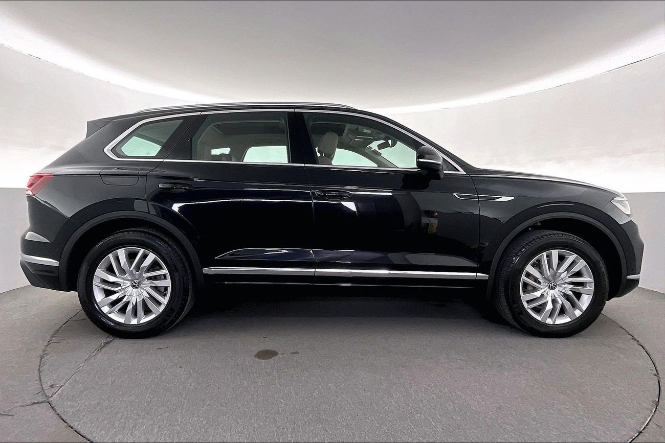 Volkswagen Touareg Highline | National Day Celebration | Guaranteed Warranty | 0 Down Payment