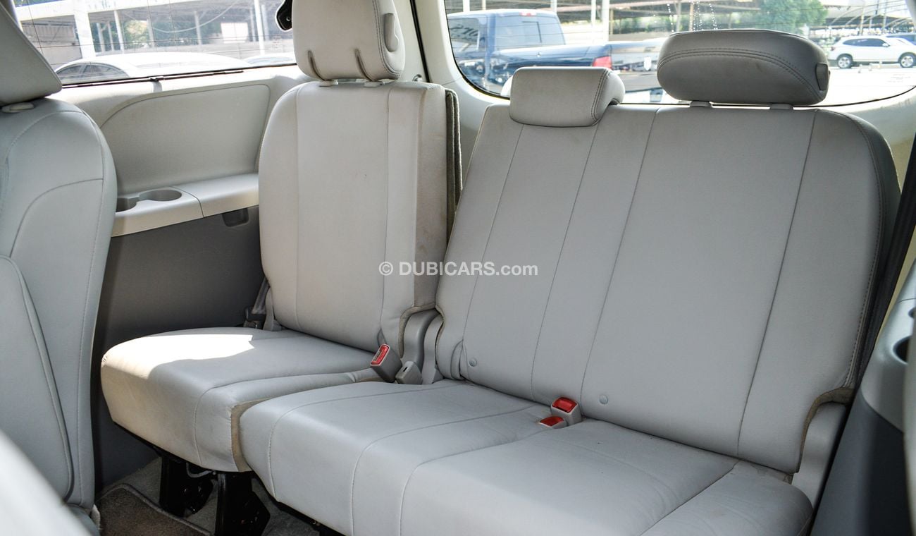 Toyota Sienna LIMITED IMPORT JAPAN