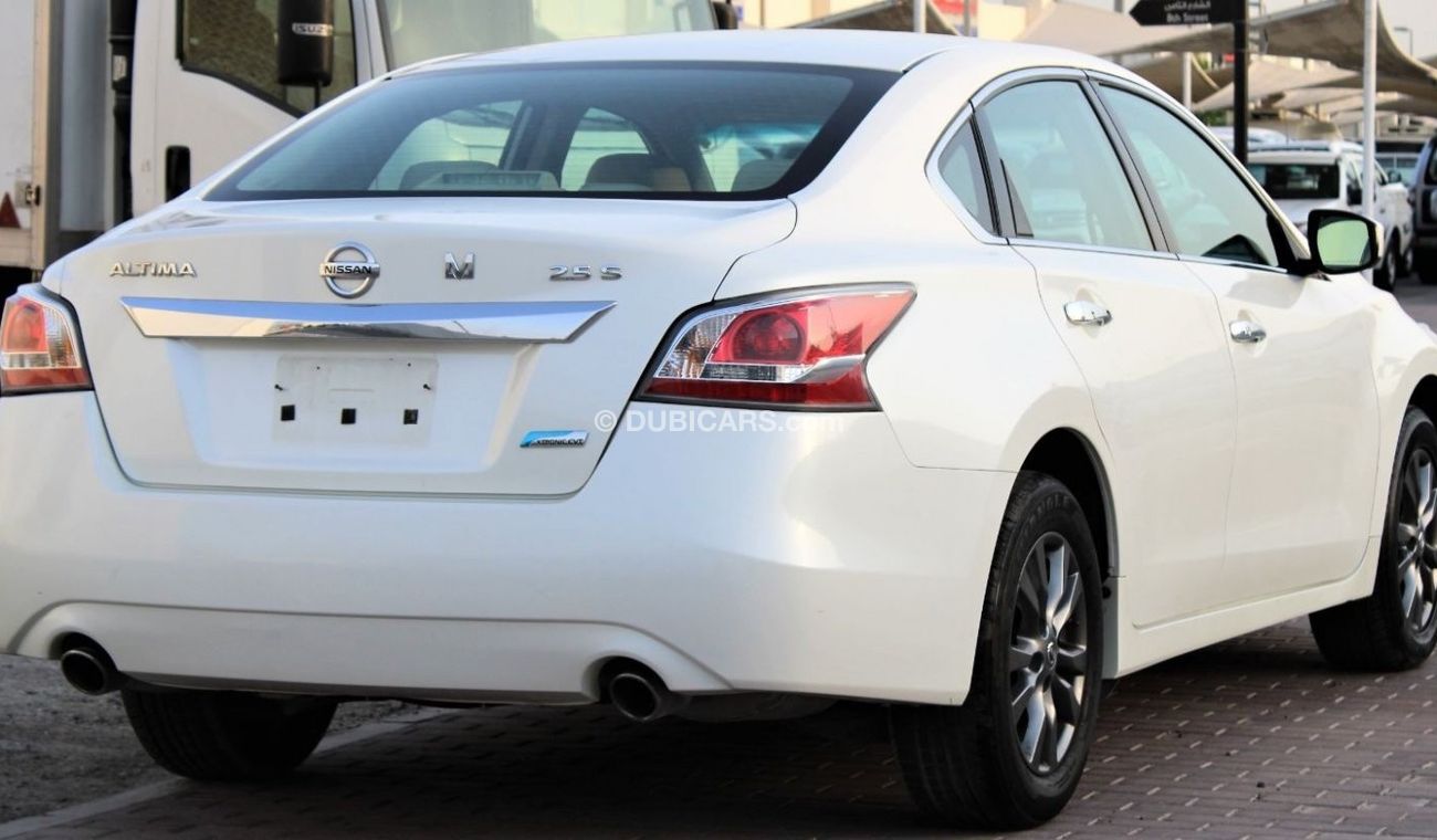 Nissan Altima Nissan Altima 2016, GCC No. 2, in excellent condition, without accidents, very clean from inside and