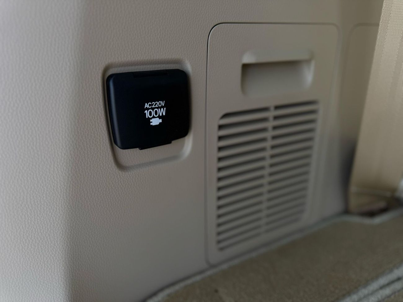 Toyota Land Cruiser GXR 4.0L