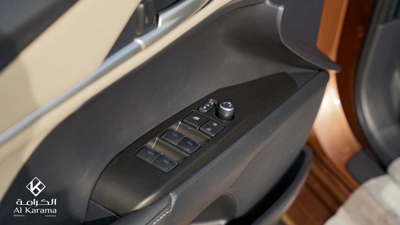 تويوتا كامري LE 2.5L Hybrid | Panoramic Sunroof | Rear Camera | Wireless Charger | Lumbar Seat