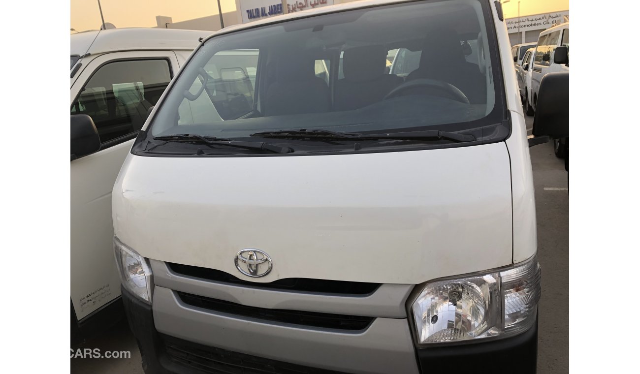 Toyota Hiace 13 str,model:2015.Excellent condition with low mileage