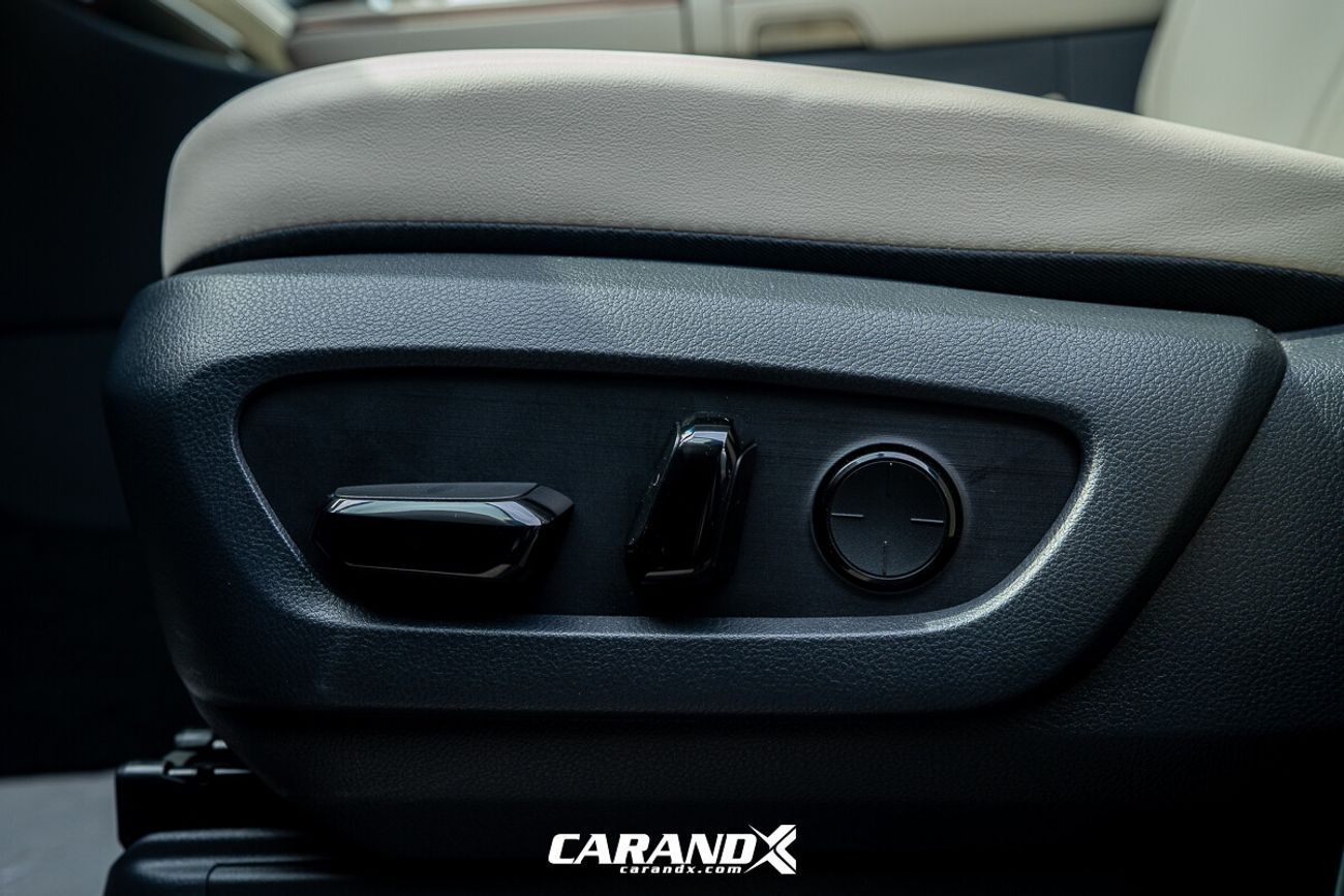 Lexus LM 350h Lexus LM 350H 2.5L Petrol Automatic Transmission 2025