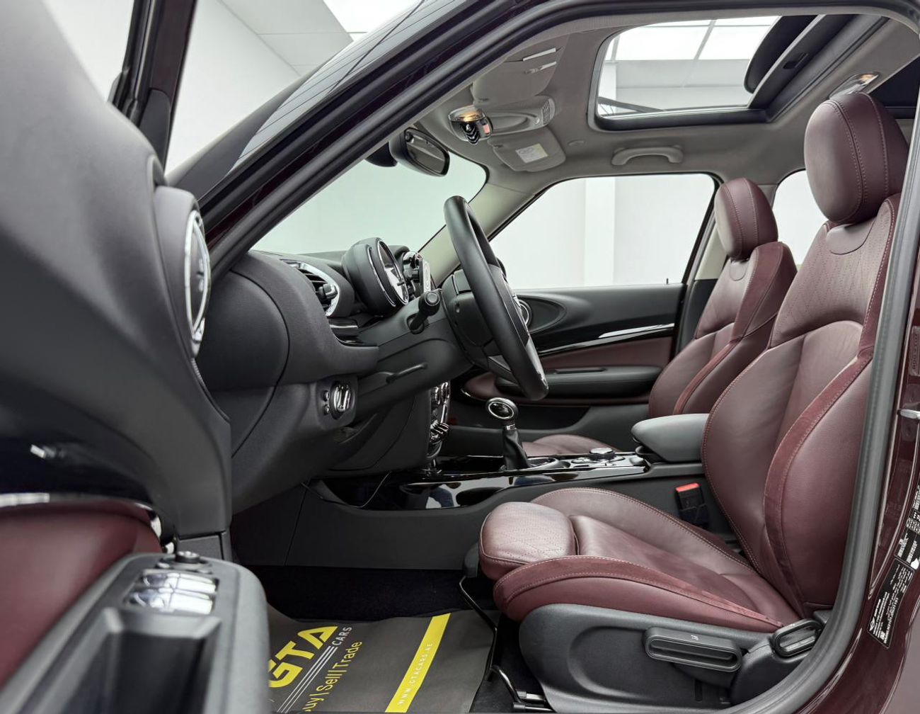 Mini Clubman Cooper 1.5L (136 HP) (5 Seater)