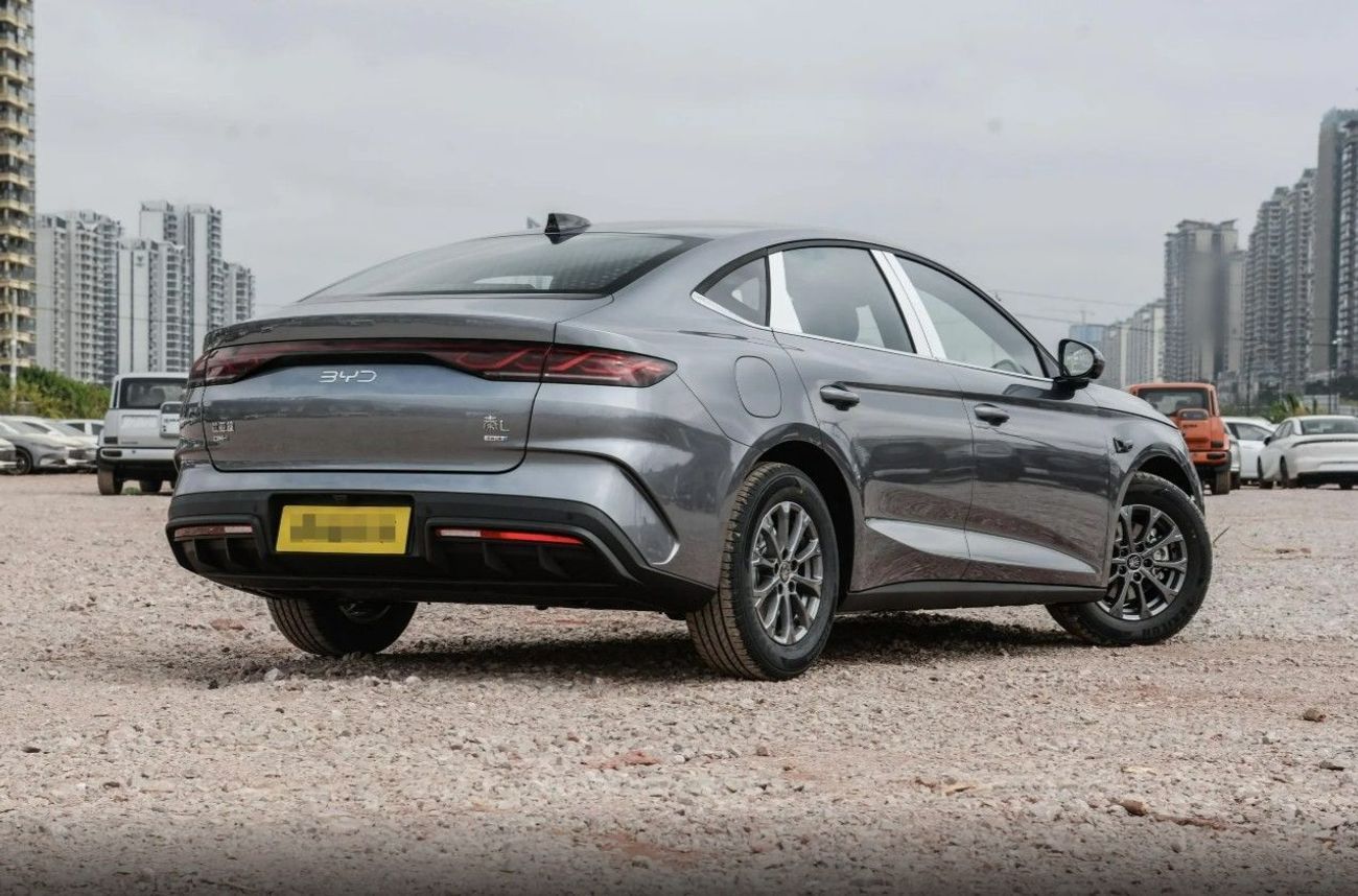 بي واي دي كين ال دي ام-اي BYD Qin L 2025 DM-i 80KM Leading Type