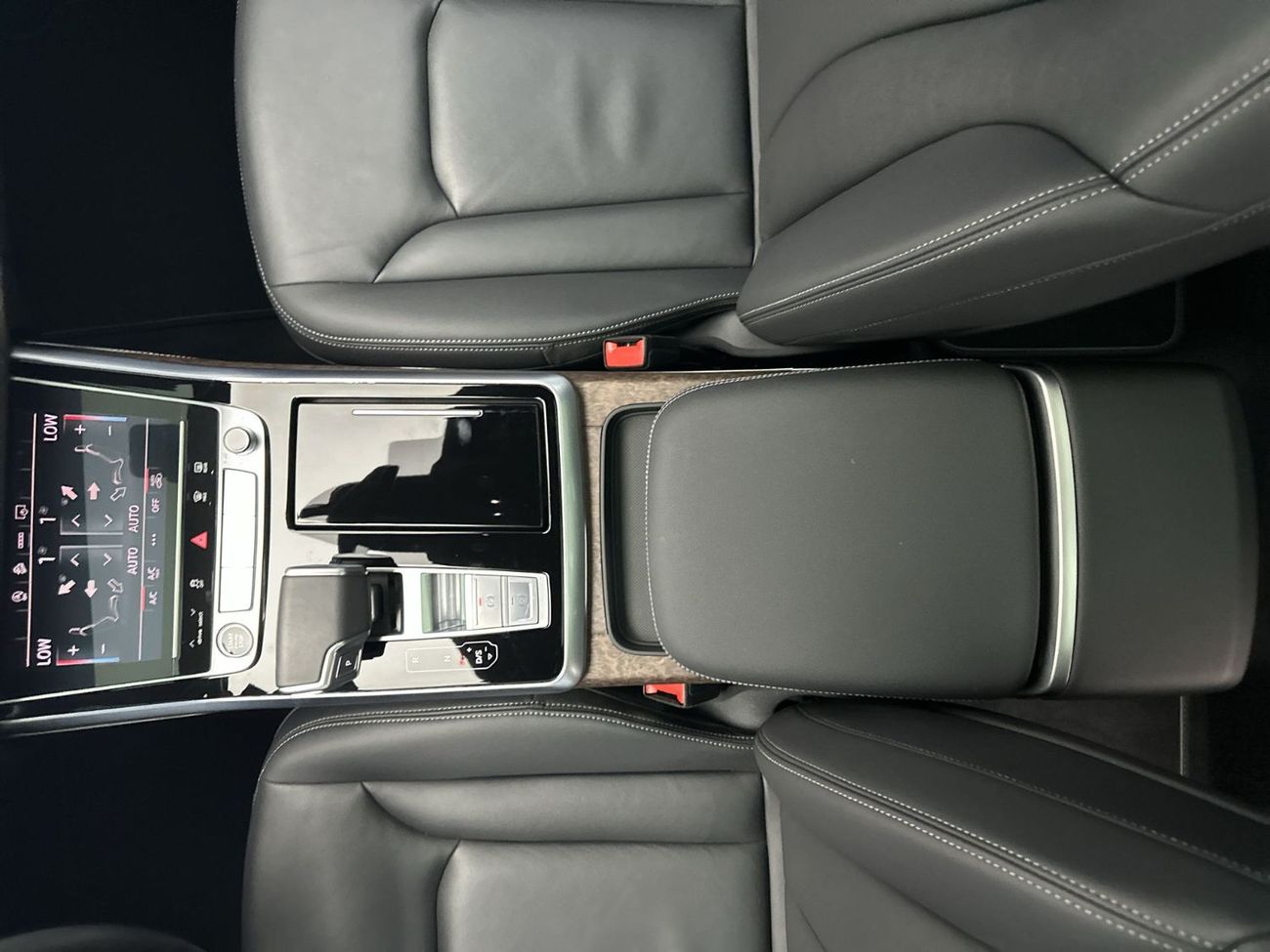 Audi Q7 45 TFSI quattro S Line 2.0L 252hp (Ref# 13523)