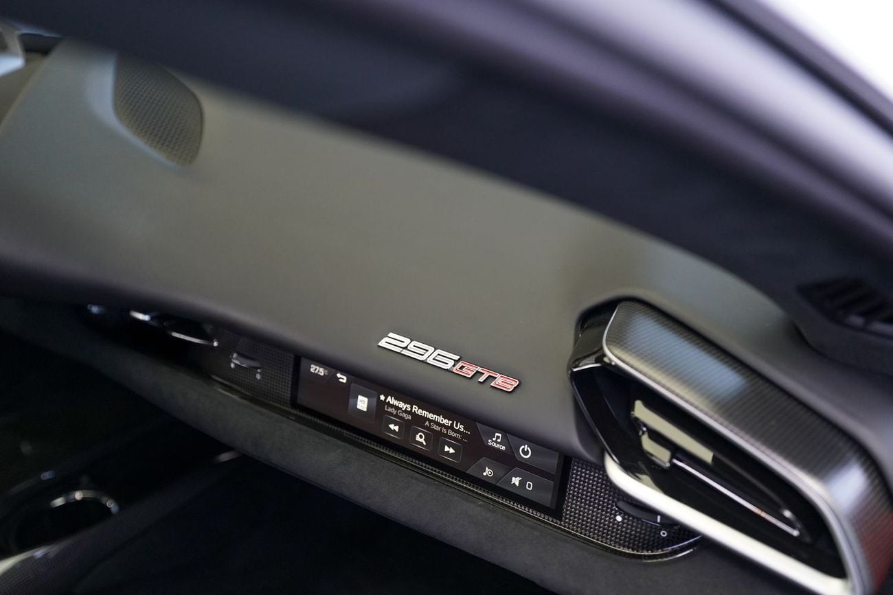 فيراري 296 GTB GTB 3.0T V6 PHEV