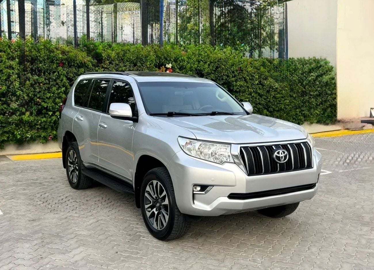 Toyota Prado VXR Toyota Prado 2019 VXR 2.7 sunroof full option