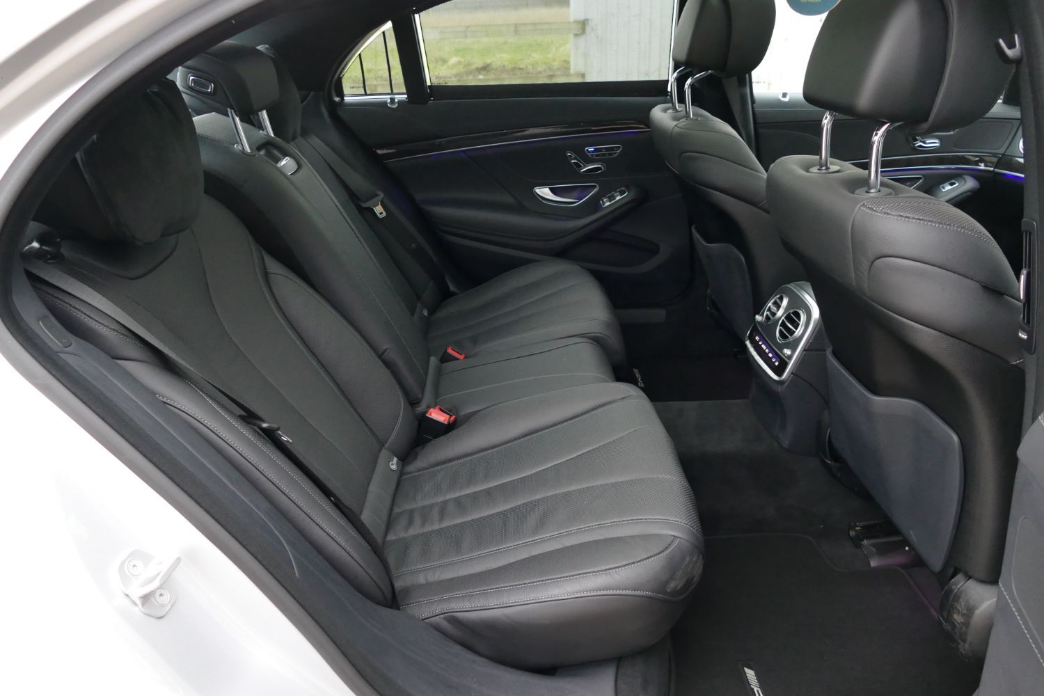 مرسيدس بنز S 560 interior - Seats