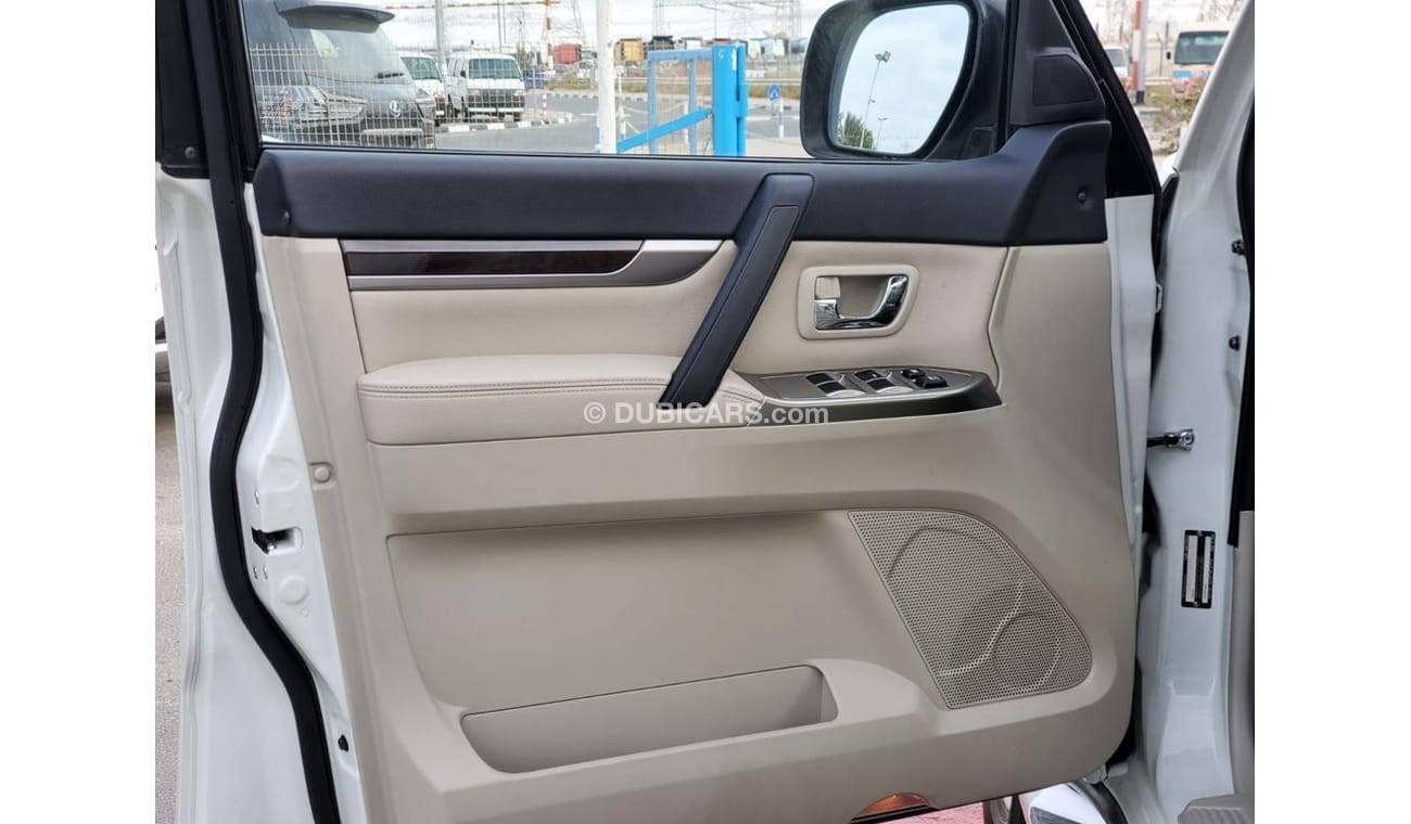 Mitsubishi Pajero GLS 4x4 Automatic 3.8L petrol V6 Gasoline with Leather Seats