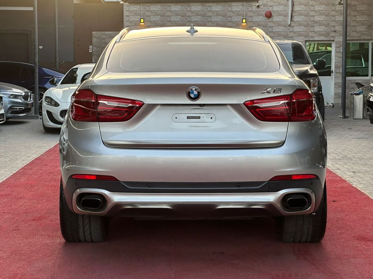 بي أم دبليو X6 4.4L V8 Twin Turbo Power: 445 HP