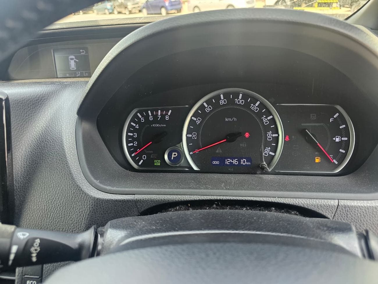 Toyota Noah Toyota Noah si 2015 RHD white colour