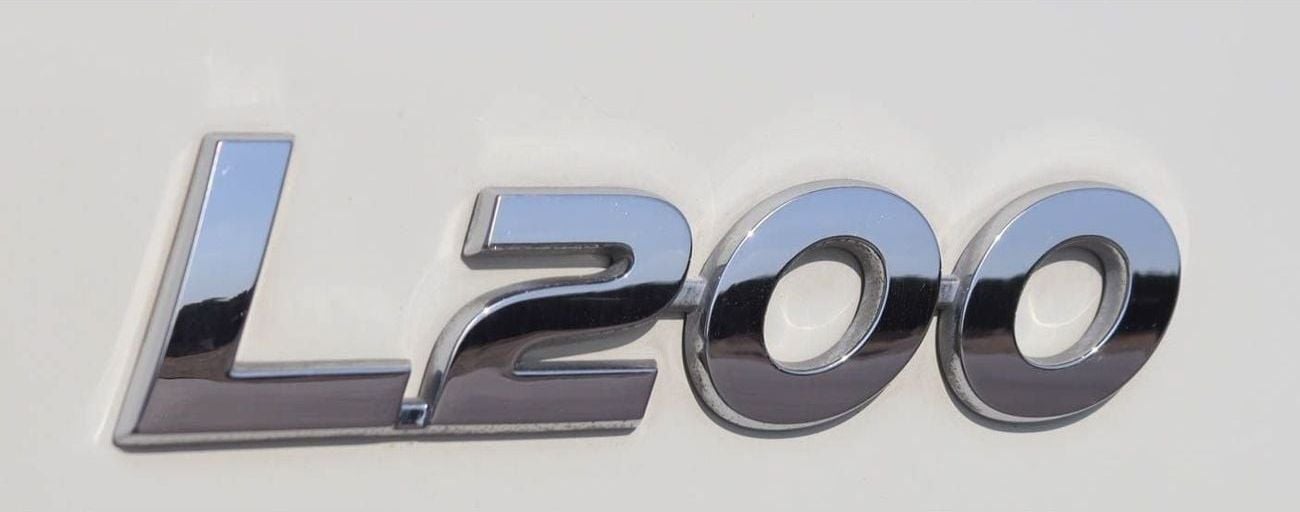 Mitsubishi L200 GL 2.4L (128 HP) Double Cab Utility Mitsubishi L200 2.4 L 4WD 2022 GCC accident-free in excellent co