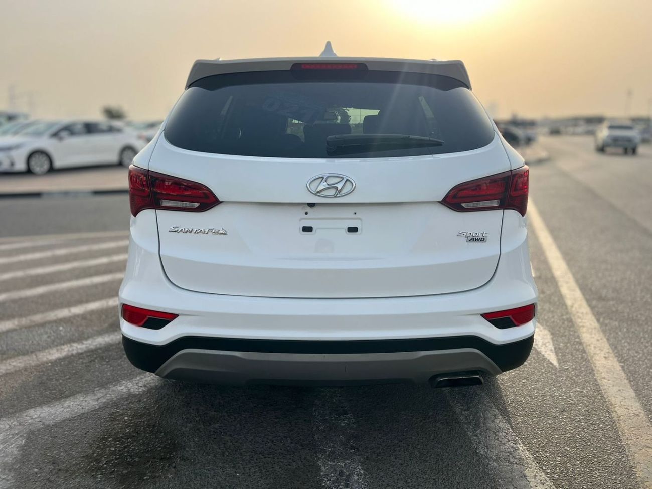 هيونداي سانتا في 2018 Hyundai Santa Fe Sport 2.4L - V4 - REAR CAM - BIG SCREEN - PUSH START - AUTO TRUNK -