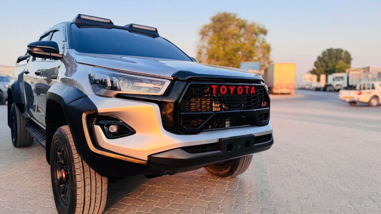 تويوتا هيلوكس -