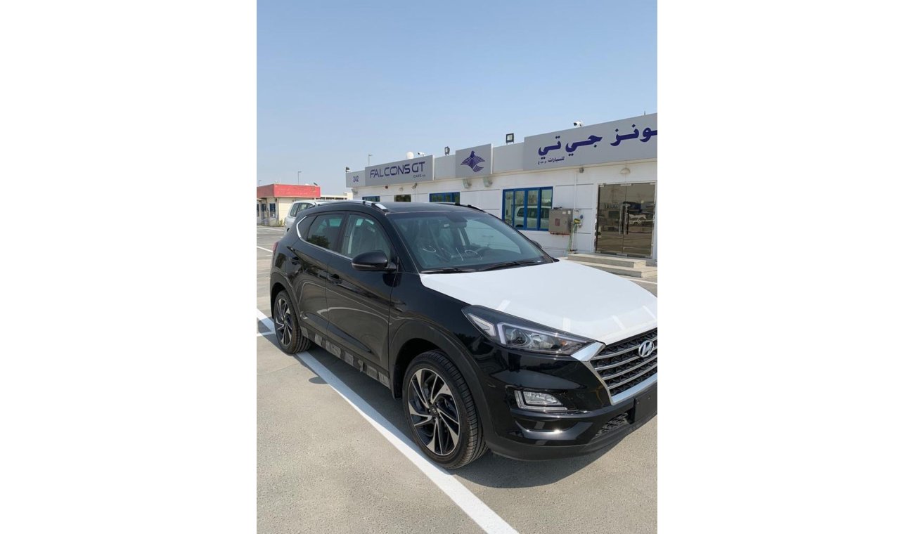 هيونداي توسون PETROL 2.0L Full Option With Panoramic Roof